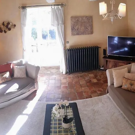 ファームステイ Elegant 18th-century Bastide In Provence With Panoramic Views And Private Pool ヴァロンソル