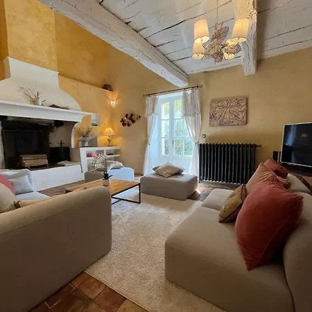 Elegant 18th-century Bastide In Provence With Panoramic Views And Private Pool ヴァロンソル