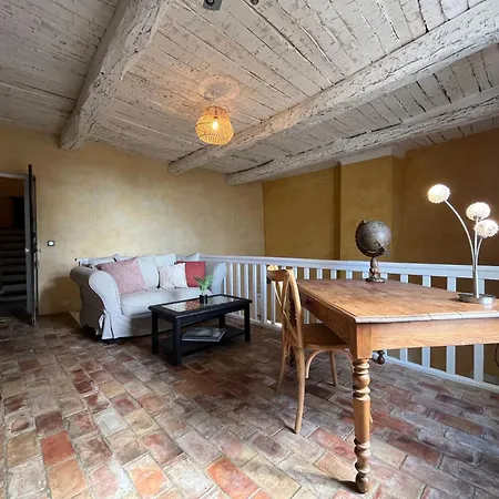 Elegant 18th-century Bastide In Provence With Panoramic Views And Private Pool ヴァロンソル